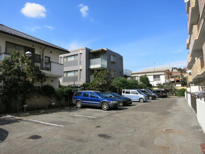  | ペルレ上野毛 | 敷地内駐車場！配置に余裕があります！