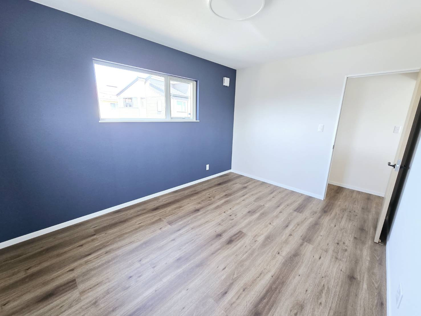 八戸市大字白銀町字白浜道　令和4年築未入居物件の洋室