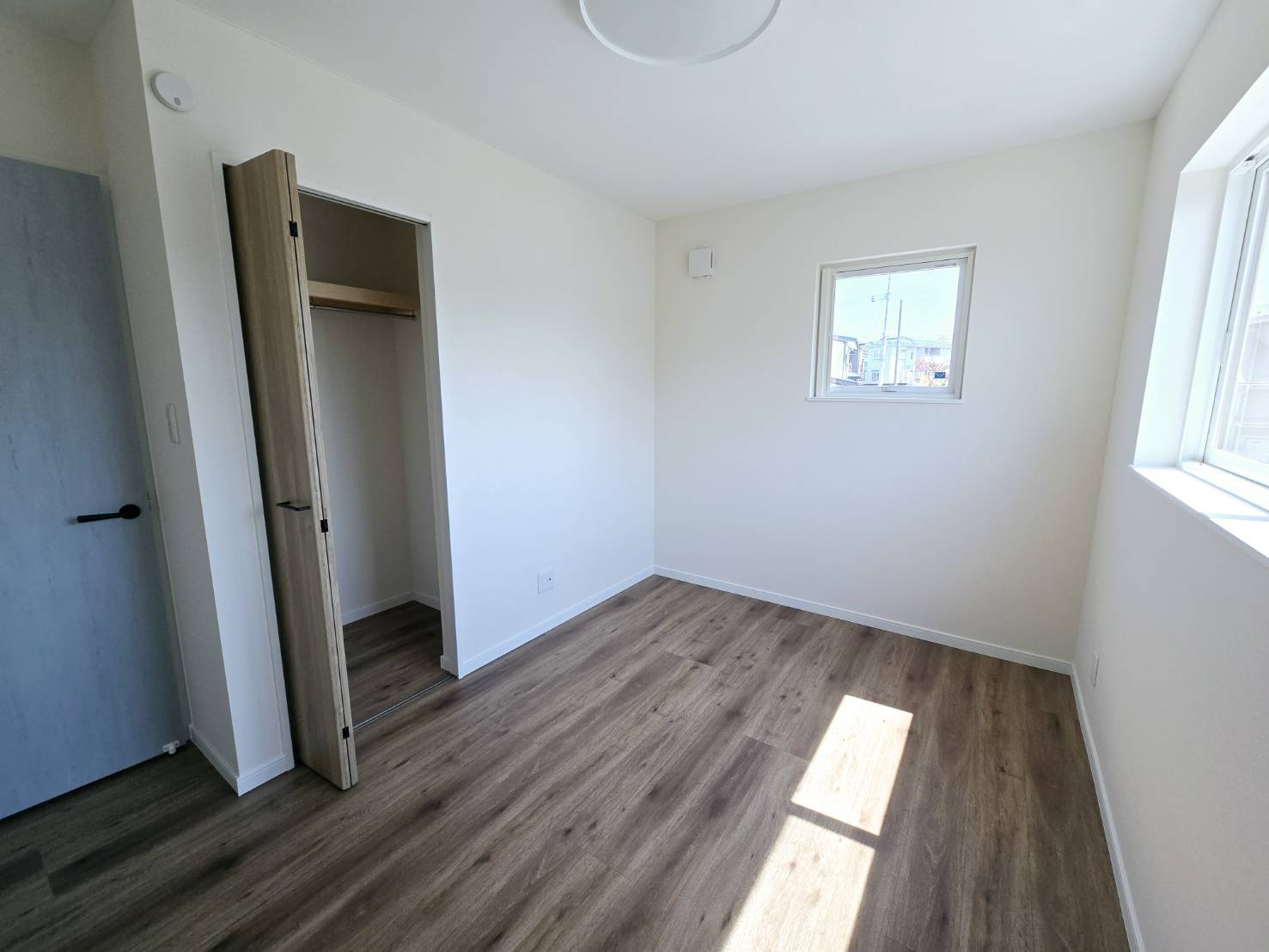 八戸市大字白銀町字白浜道　令和4年築未入居物件の洋室