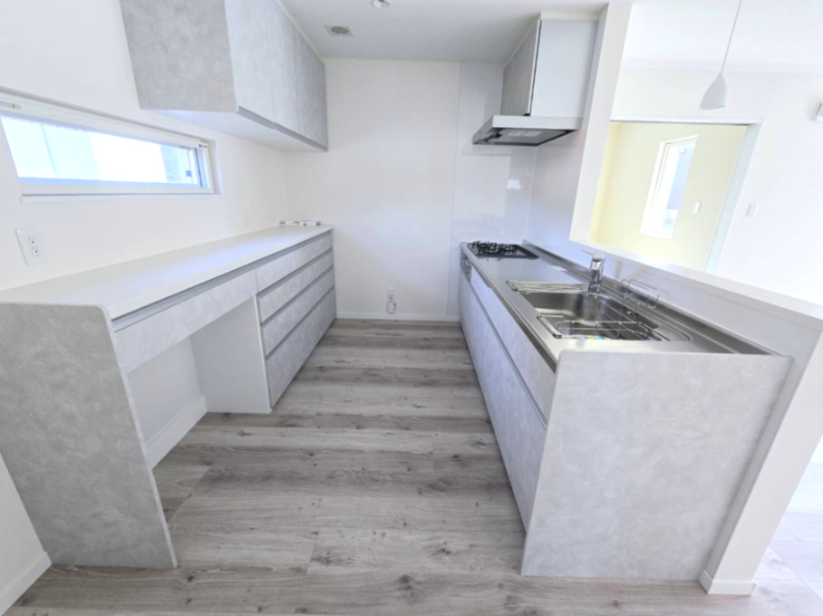 八戸市大字白銀町字白浜道　令和4年築未入居物件のキッチン