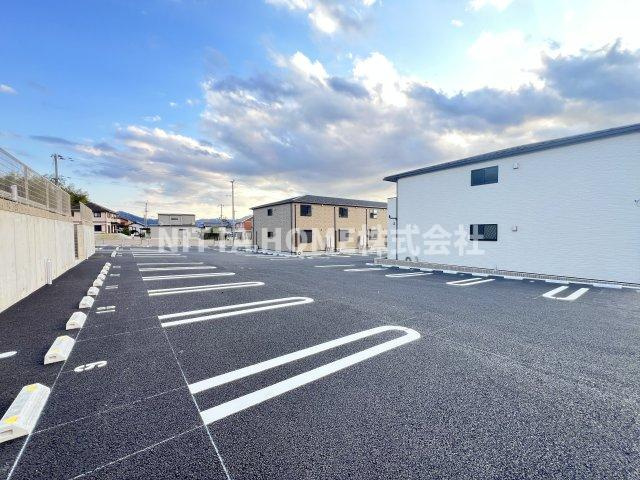 ハーモニー福知山　Ｃ棟の駐車場|敷地内駐車場です◎