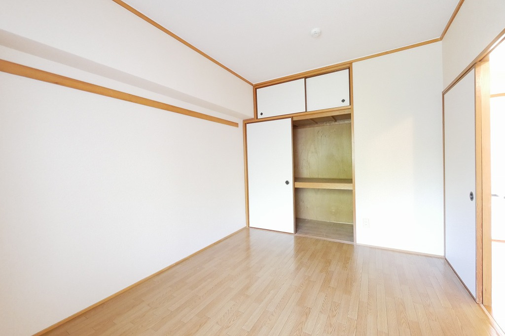 オハイオハイツの収納|オハイオハイツ302号室　