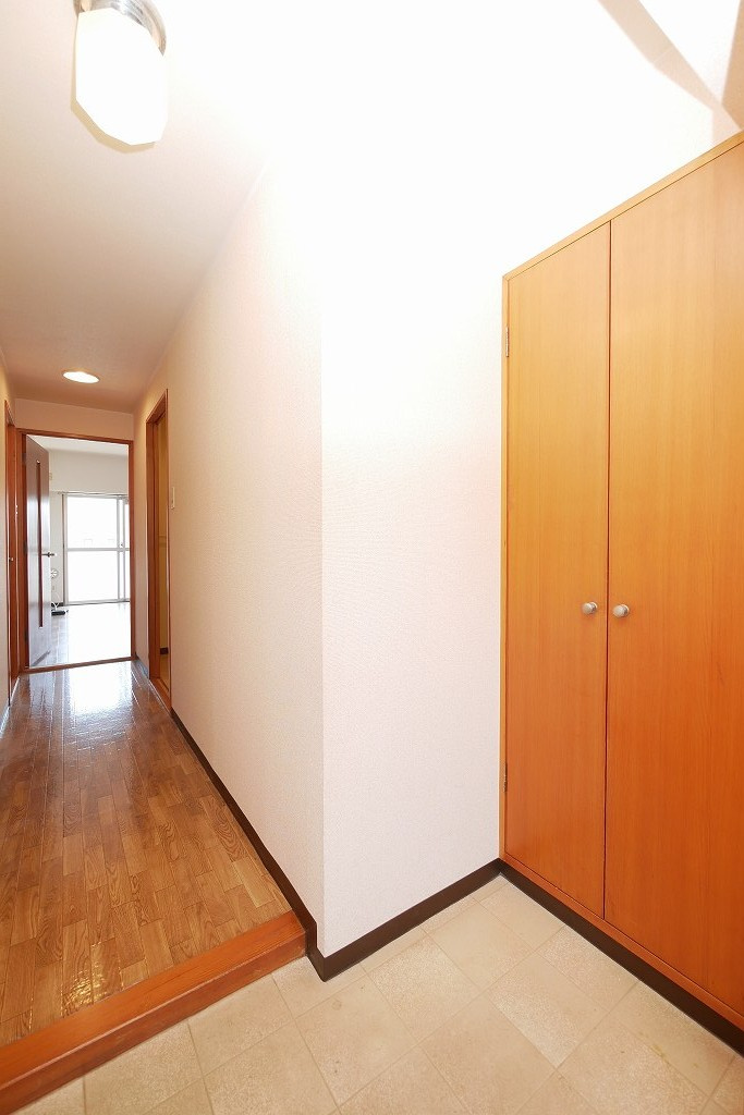 オハイオハイツの玄関|オハイオハイツ302号室　