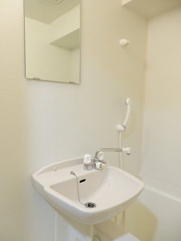 隅の浜ガーデンヒルの洗面所|コンパクトで使いやすい洗面所