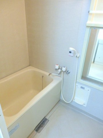 ひまわりＢの浴室|コンパクトで使いやすいお風呂です