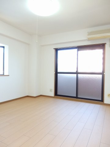 セゾン升本の居間・リビング|ゆったりとした居間です