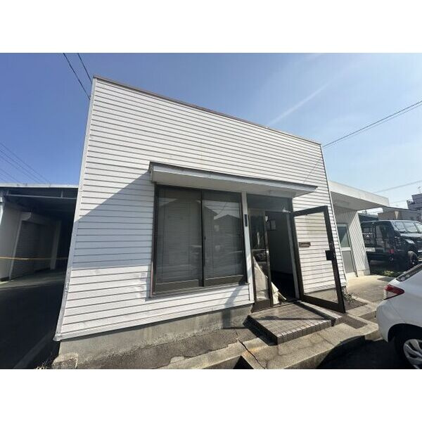南区芝町104貸店舗の外観