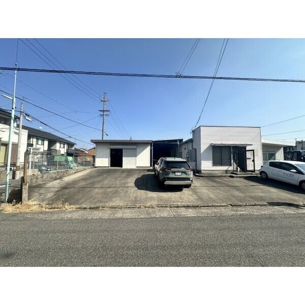 南区芝町104貸店舗の駐車場