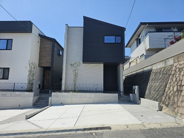 廿日市対厳山２丁目　新築一戸建て(全2棟)