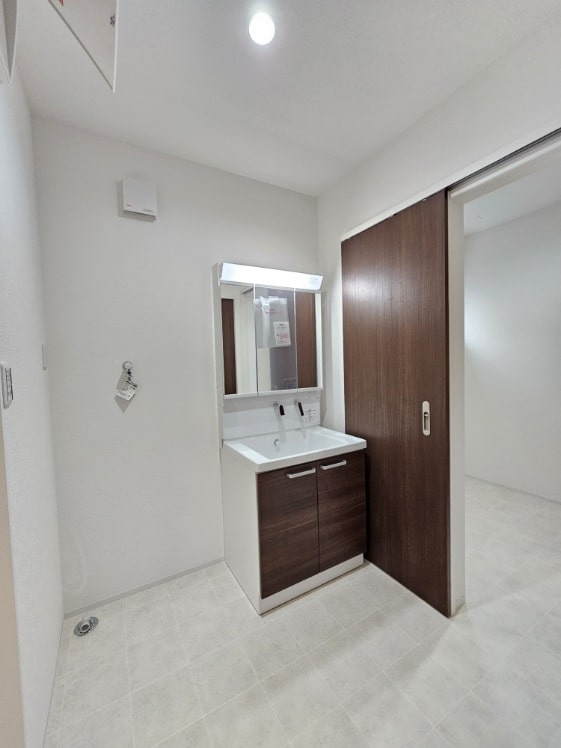 廿日市対厳山２丁目　新築一戸建て(全2棟)の独立洗面台