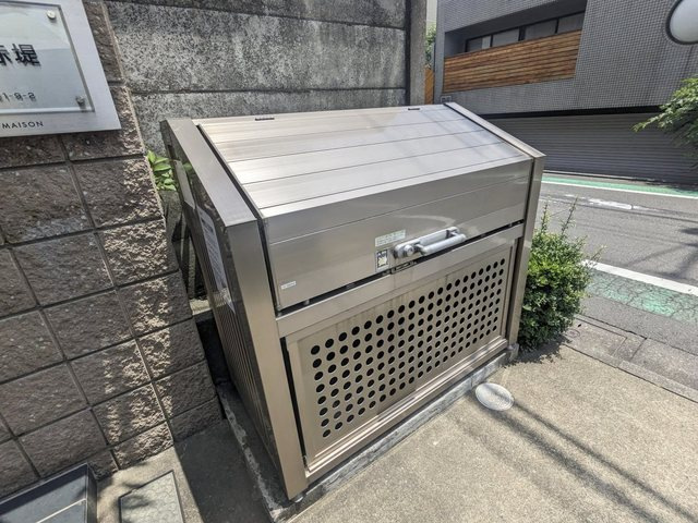 レスト赤堤のその他共用部分|ゴミストッカー