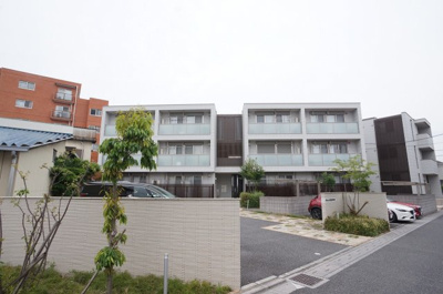 【外観】 | メゾンデフルールⅠ | 開放的で光きらめくたたずまいです。