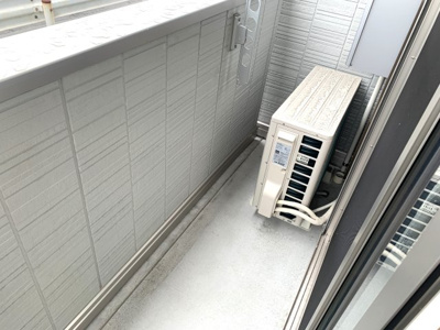 【バルコニー】 | モンペリエ | 西向き