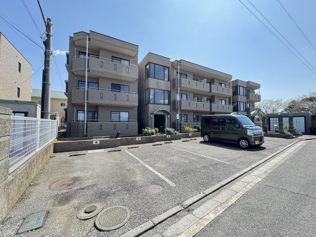 松戸ハイツ第一の駐車場