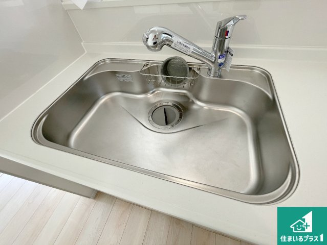 枚方市長尾家具町　第11期　新築一戸建ての設備|洗い物も楽にできる、広々シンク！