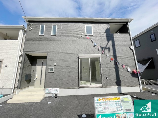 枚方市長尾家具町　第11期　新築一戸建ての外観|お客様に長く安心して住んでいだだける事にこだわった家づくり！住んでからのアフターサービスにもしっかりと取り組んでいます！