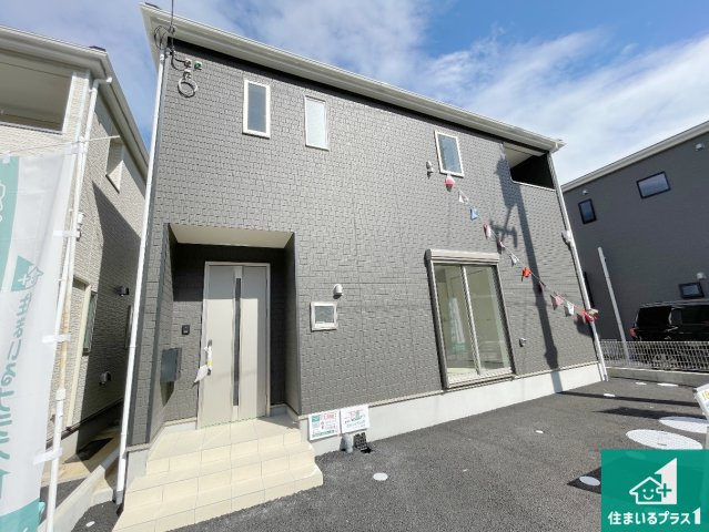 枚方市長尾家具町　第11期　新築一戸建ての外観|安心の10年保証！外観を美しく保ち、雨水で汚れを落とします！気になることがありましたら、お気軽にお問い合わせください！