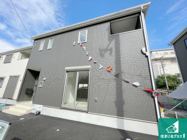 枚方市長尾家具町　第11期　新築一戸建ての外観|安心の10年保証！外観を美しく保ち、雨水で汚れを落とします！気になることがありましたら、お気軽にお問い合わせください！