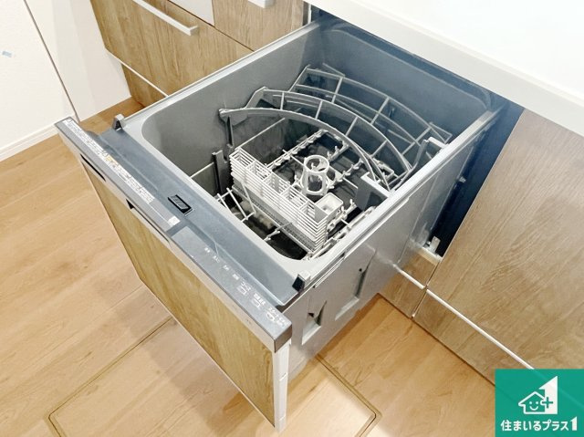 京都市伏見区日野西大道町　第2期　新築一戸建ての設備|食事後の一仕事、食器洗いをボタン一つでお任せできちゃいます！