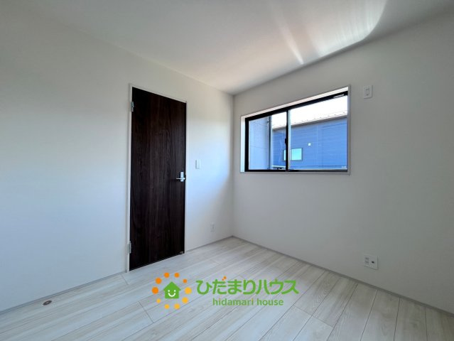 蓮田市椿山第7　新築一戸建て　リーブルガーデンの洋室|趣味のお部屋にも良いですね！ご家族が増えたらそのまま子供部屋にしても良いですね♪