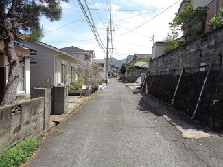 【前面道路含む現地写真】