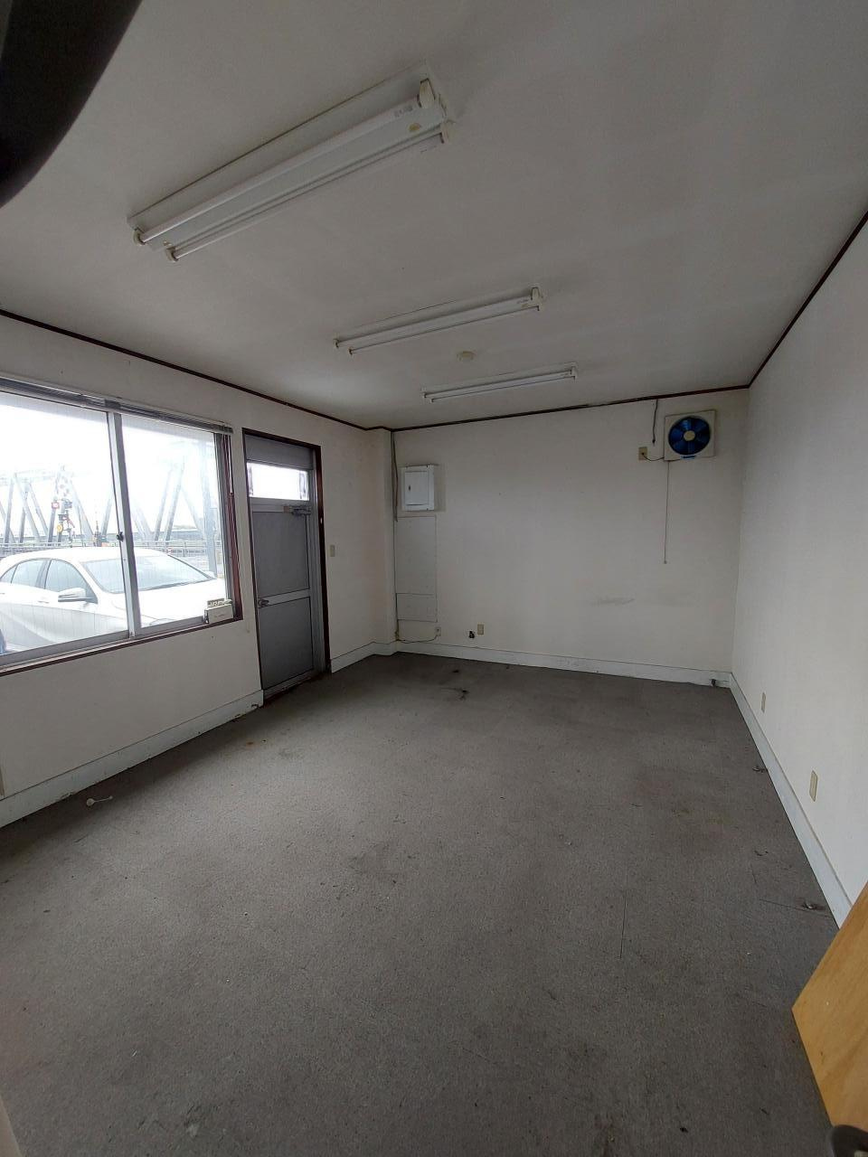 【No.7306】緑ヶ丘1丁目/店舗住宅/5LDK/P4台可の洋室|店舗スペース