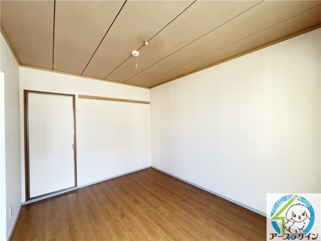 ヴィラ新宅の洋室