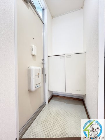 ヴィラ新宅の玄関