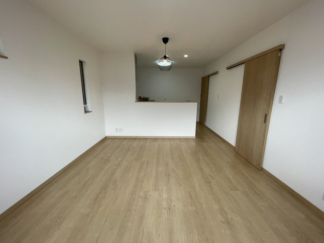 星田2丁目　中古一戸建てのダイニング|LDK14.0帖
■物件内覧・資金計画相談・住宅ローン相談、リフォーム相談、お問合せ受付中■
※当日・翌日のご内覧、ご相談はお電話でのお問合せがスムーズです！