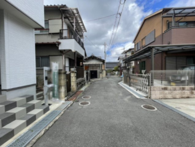 星田2丁目　中古一戸建ての前面道路含む現地写真|■物件内覧・資金計画相談・住宅ローン相談、リフォーム相談、お問合せ受付中■
※当日・翌日のご内覧、ご相談はお電話でのお問合せがスムーズです！