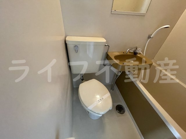 ハーモニーハイツ花園東のトイレ|ゆったりとした空間のトイレです