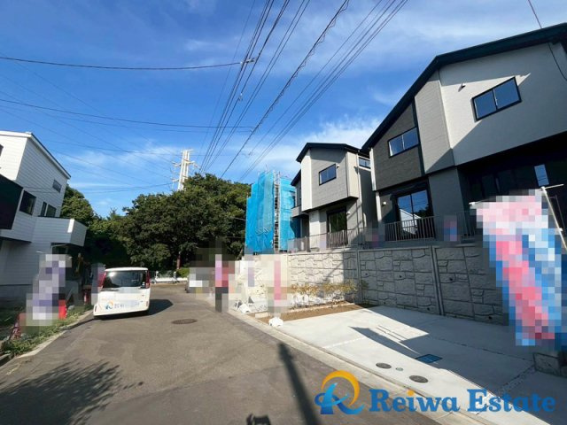 新築戸建　藤沢市大庭の前面道路含む現地写真