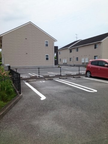 シャン　バティ－ルＢの駐車場