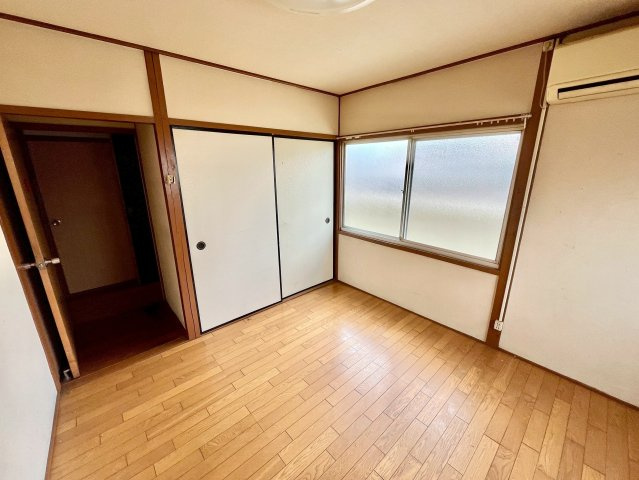 下伊福本町　寮の寝室|洋室になります☆