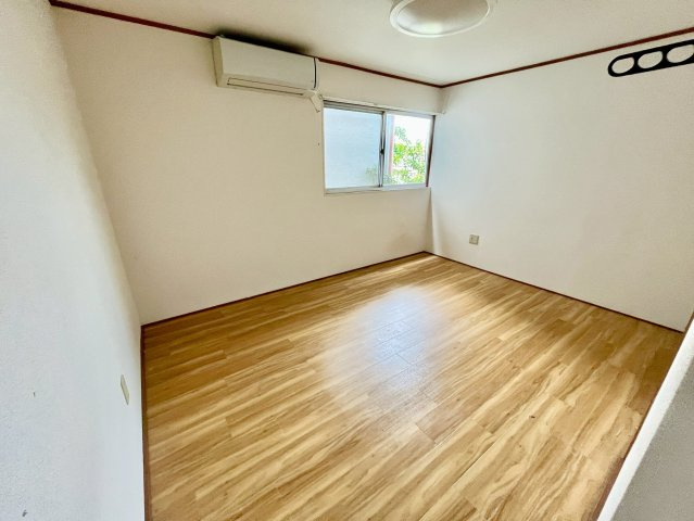 下伊福本町　寮の洋室|洋室になります☆