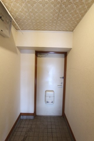 ビューパレー味美の玄関