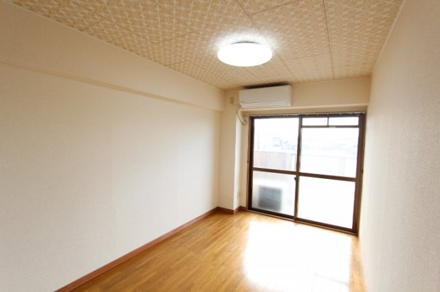 ビューパレー味美の居間・リビング