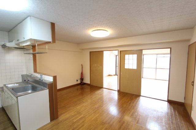 ビューパレー味美の居間・リビング