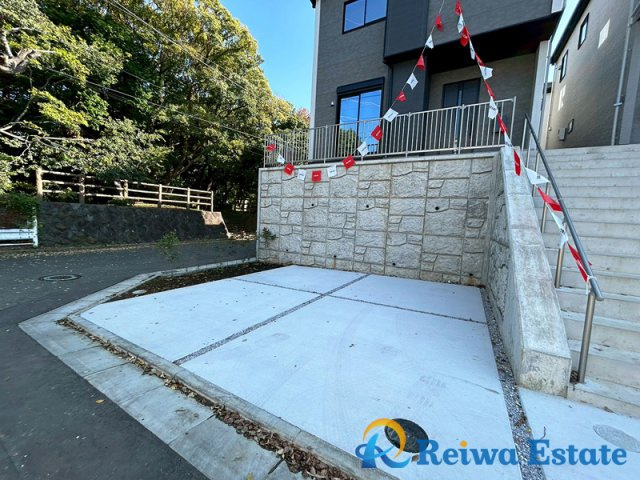 新築戸建　藤沢市大庭の駐車場