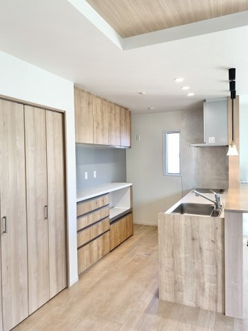 【令和3年築】高崎市下小鳥町　中古住宅のキッチン