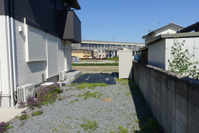 【令和3年築】高崎市下小鳥町　中古住宅の庭