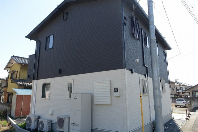 【令和3年築】高崎市下小鳥町　中古住宅の外観