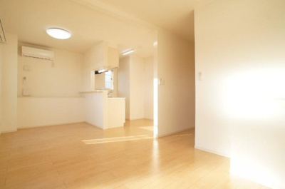 【居間・リビング】 | メゾン・ハピネⅡ