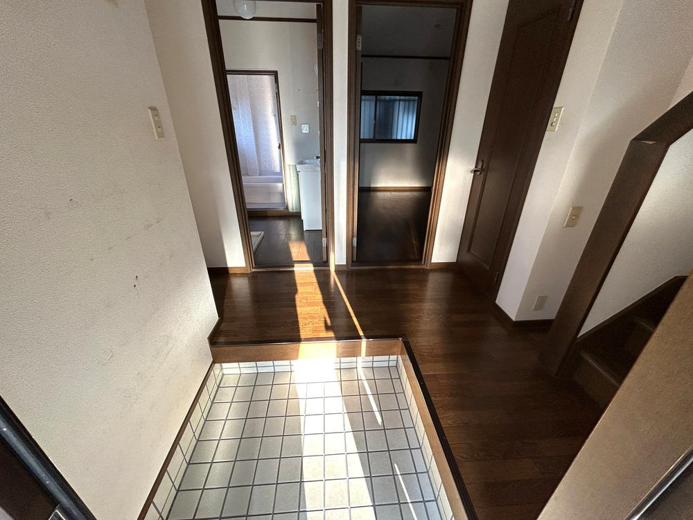 北出町　中古一戸建ての玄関|■物件内覧・資金計画相談・住宅ローン相談、リフォーム相談、お問合せ受付中■
※当日・翌日のご内覧、ご相談はお電話でのお問合せがスムーズです！