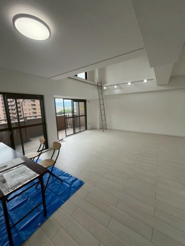 朝日プラザシティサザンパークI棟　最上階メゾネットタイプの内装|全室照明付き♪