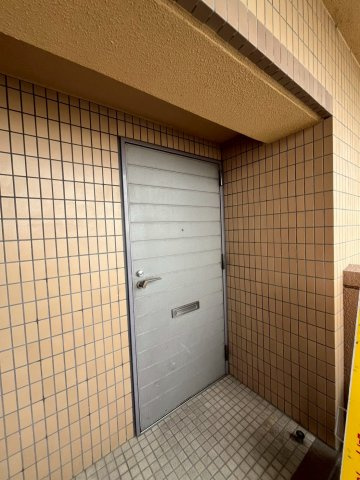 朝日プラザシティサザンパークI棟　最上階メゾネットタイプの玄関