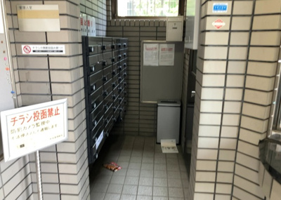 【設備】 | ワコーレ町田 | エントランス付近に設置されている集合ポストは、住んでいる部屋と離れているため、ポストをあさるなど誰かに何かされていても被害に気づきにくいです。入居する時には他人に特定されにくい番号で鍵をかけましょう！