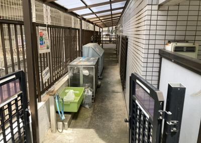 【設備】 | ワコーレ町田 | 共有部分は、住民なら誰もが使える設備のこと。例えば駐車場やエレベーター、インターネット設備、セキュリティ設備などがあります。他にも、マンションの廊下・外部階段やエントランス・ゴミ置き場などがあります。