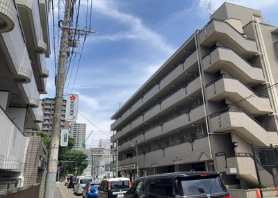 【展望】 | ワコーレ町田 | 眺望を気にして物件を探す場合、前面に建物が建っていないか現地で確認しましょう！前面に建物があると景色はもちろん、日当たりや風通しにも影響が出てきます。住んだ時のことを想像しながら現地見学をしましょう。