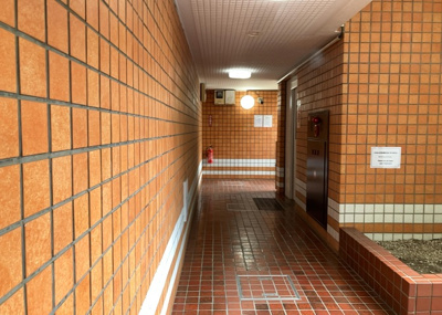 【その他共用部分】 | スターハイツ相模大野駅前 | 共用部分は、一棟の建物に住む区分所有者全員が共同で所有するとし、共用部分の管理、補修などは、区分所有者で形成される管理組合が行います。個人の判断で勝手に変更することはできませんので覚えておきましょう。